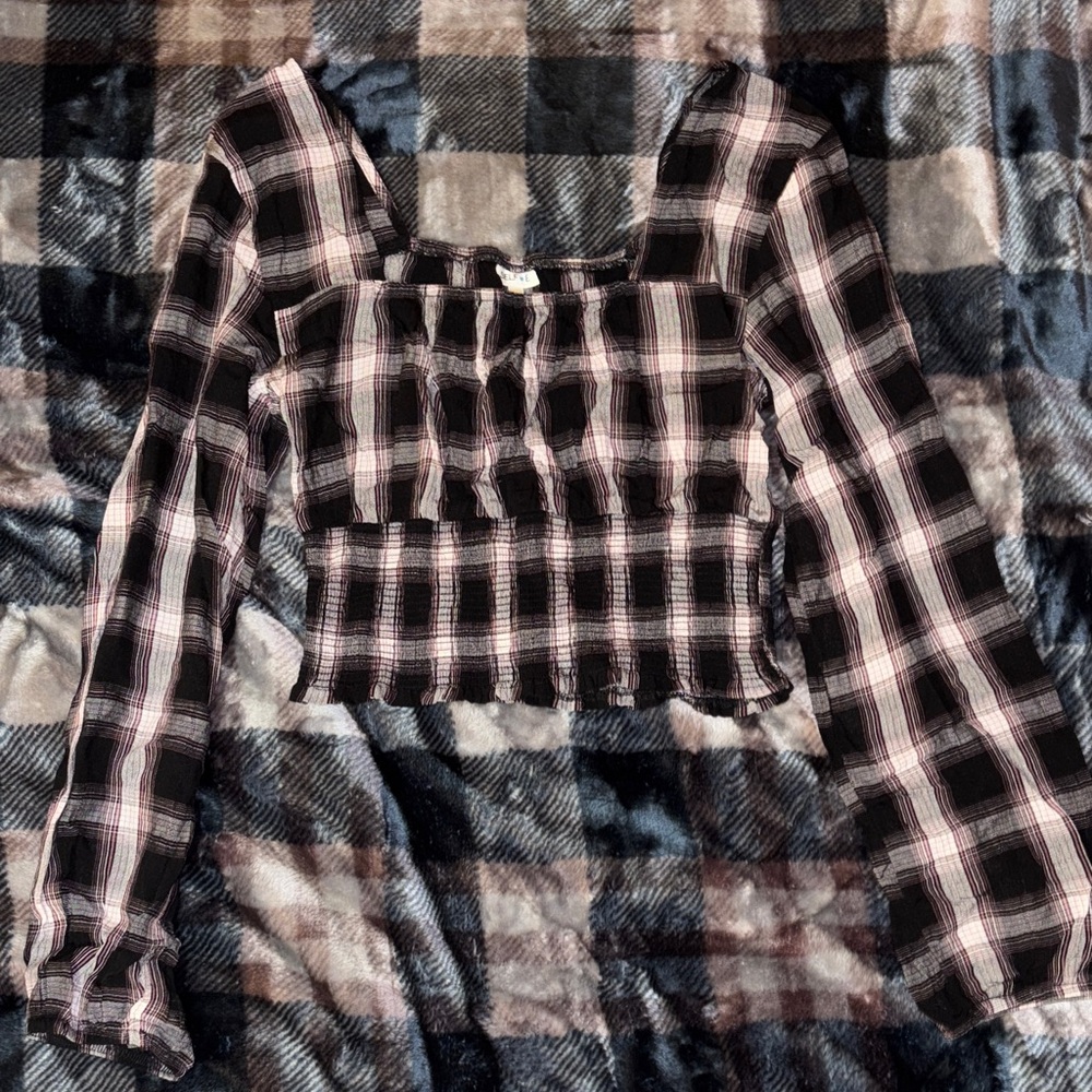 Elegant Checkered Ruffle Blouse